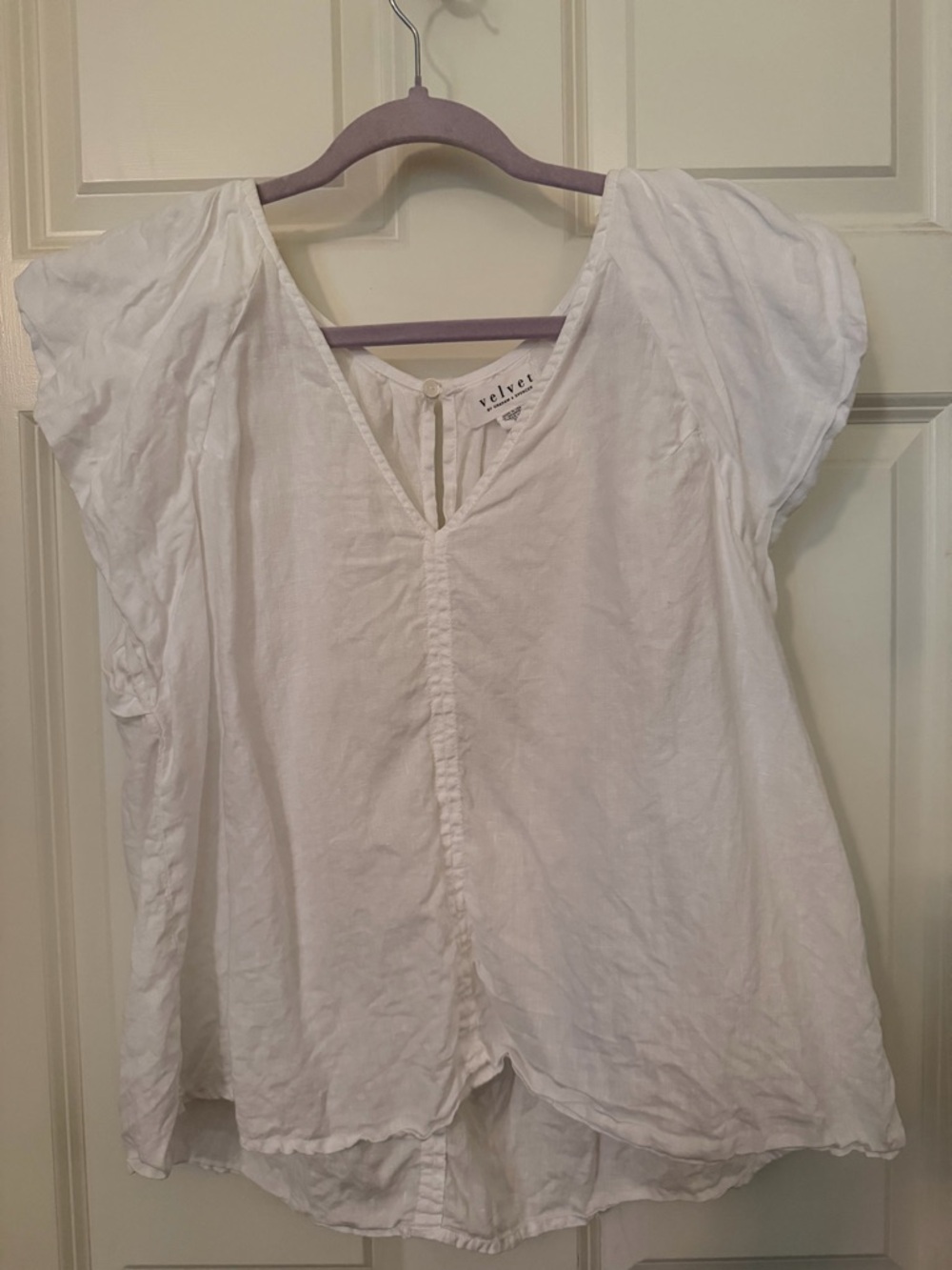 Velvet by Graham & Spencer White V-Neck Cap Sleeve Blouse